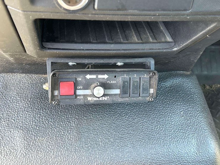 2011-ford-f150-image-16