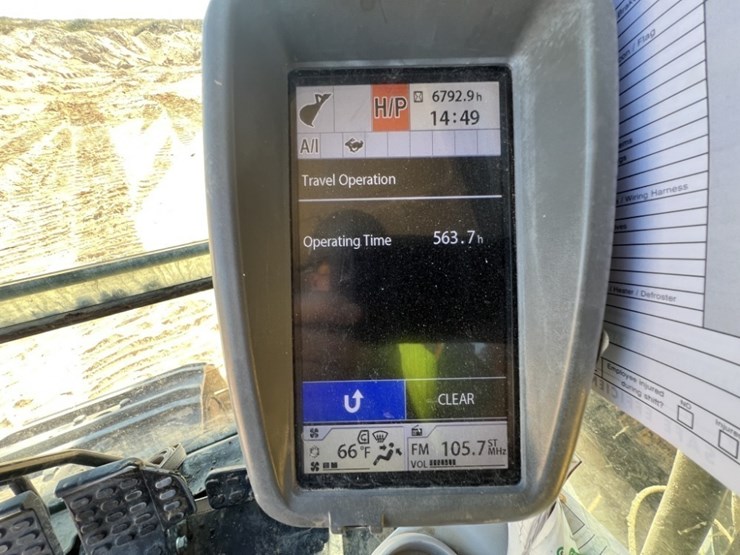 2019-deere-670g-lc-image-72