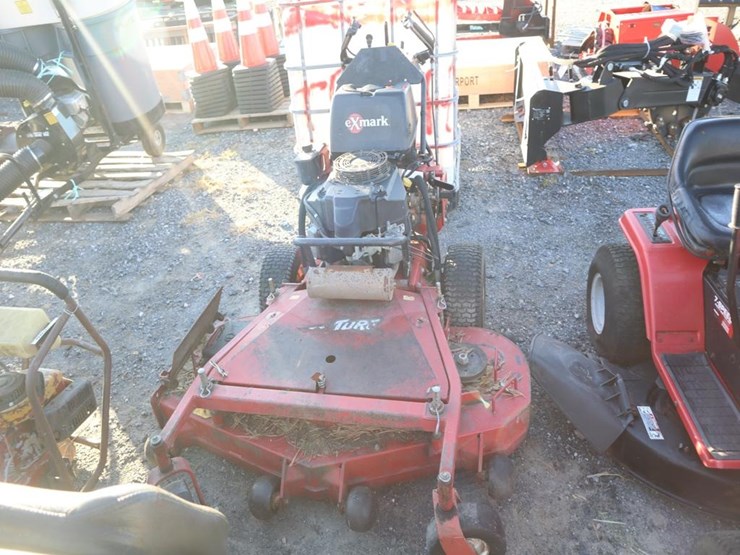 exmark-turf-tracer-walk-behind-mower-image-3