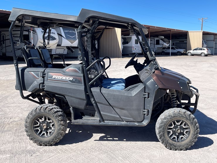 2021-honda-pioneer-700-image-4