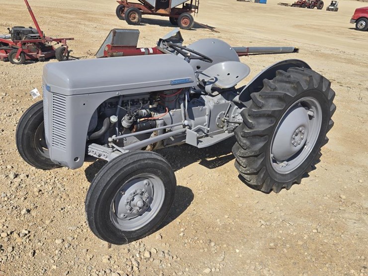 #5849-•-1952-ferguson-30-tractor-image-3