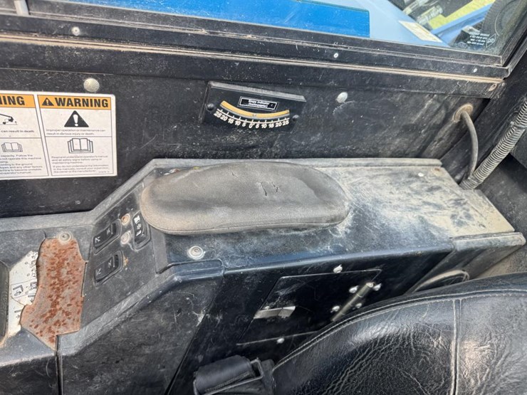 #1460-•-2014-genie-1056-telehandler-image-34