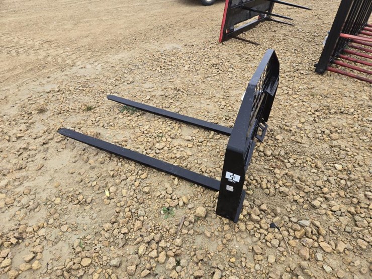 #5917-•-new-60"-skid-steer-pallet-forks-image-3