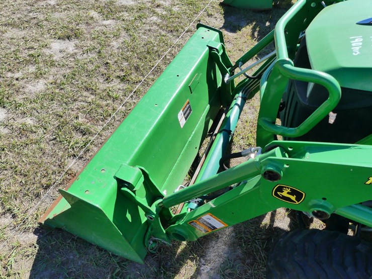 2018-john-deere-1025r-image-9
