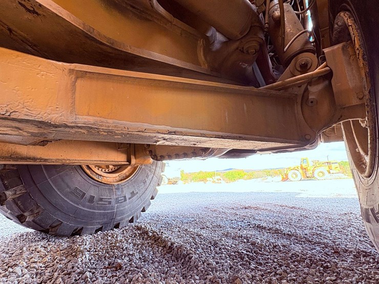 2007-caterpillar-740-image-34