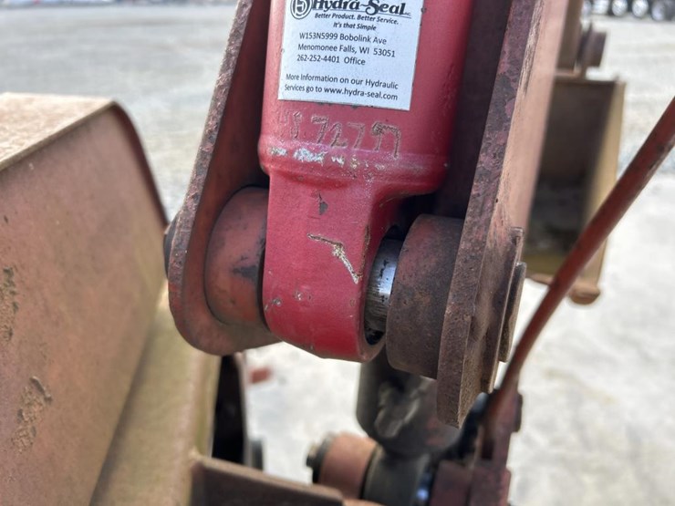 ditch-witch-2310-image-19