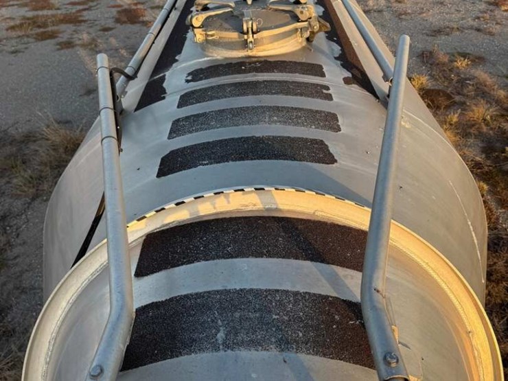 2017-heil-trailer-image-19