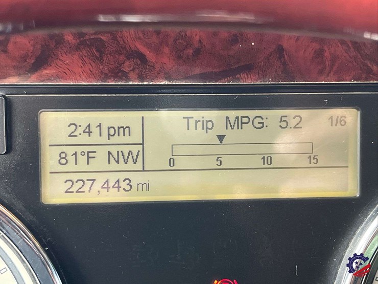 2020-freightliner-122sd-image-74