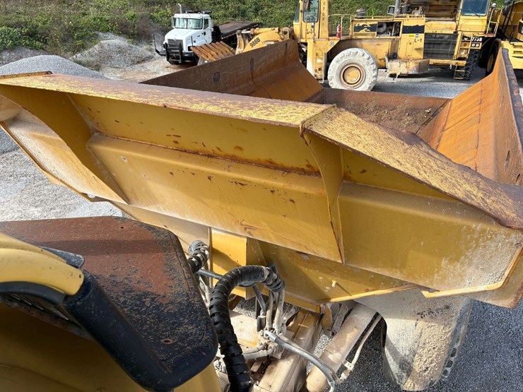 2006-caterpillar-740-image-34