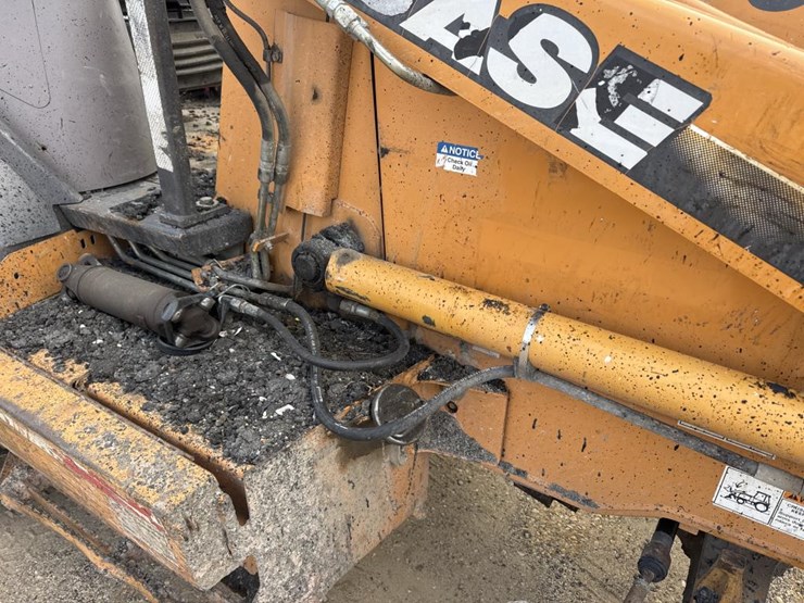 2007-case-570m-xt-image-17