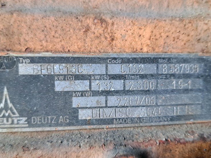 #215-•-2000-deutz-power-unit-image-8