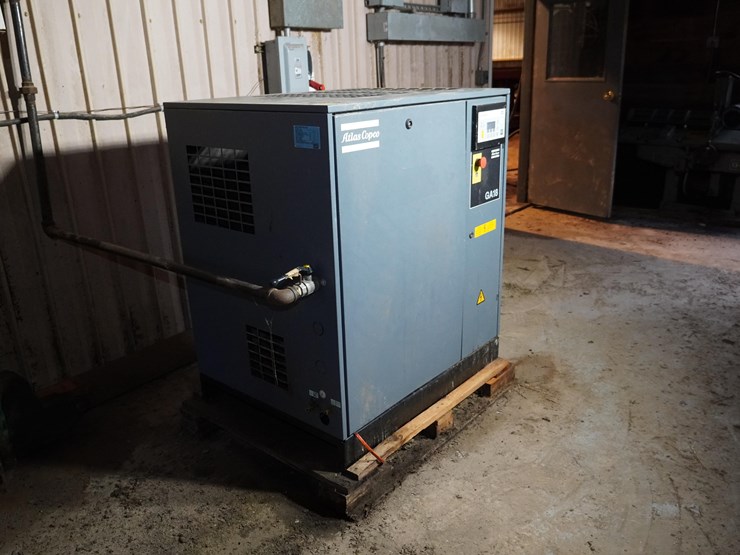 #138-•-atlas-copco-air-compressor-image-3