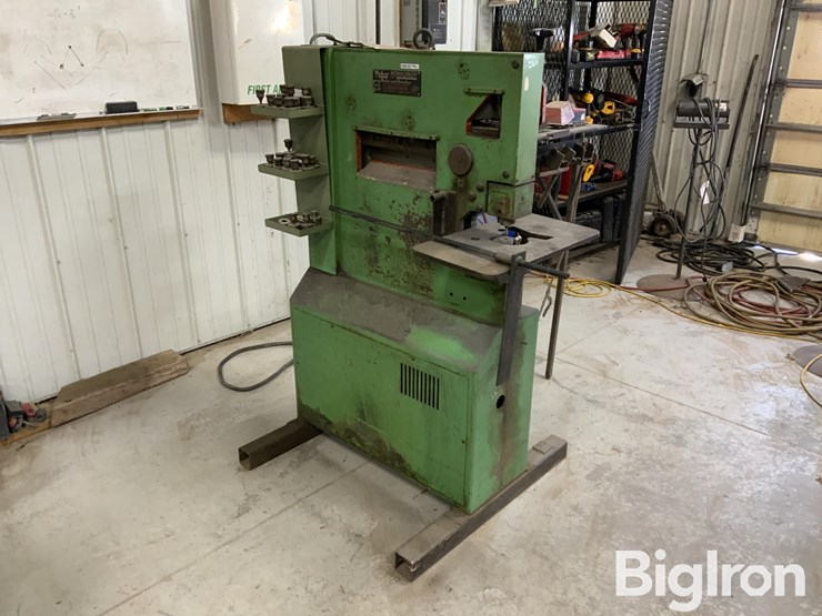 mubea-hps350e-iron-worker-image-1