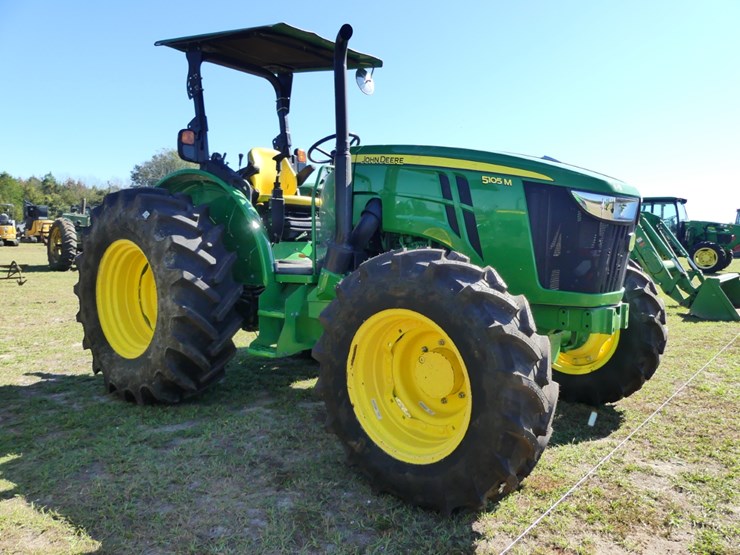 2023-john-deere-5105m-image-2
