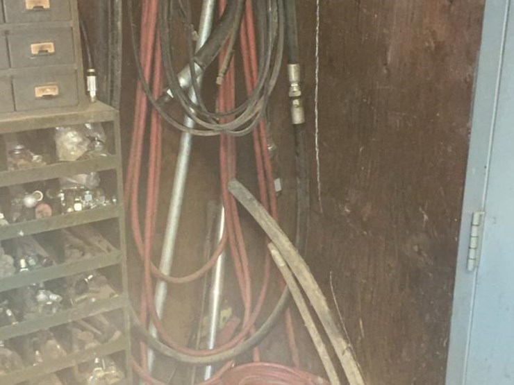 #771-•-assorted-hydraulic-hoses-image-2