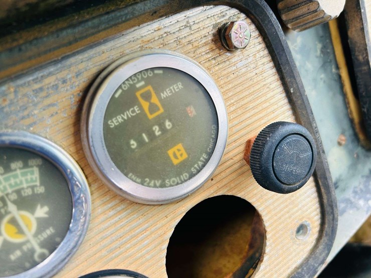 1982-caterpillar-621b-image-100