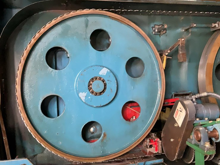 #170-•-2010-brewer-3-head-resaw-image-11