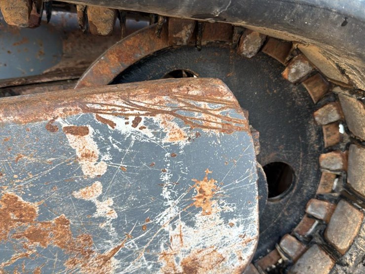 2018-takeuchi-tl8-image-21