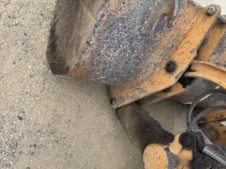 2007-case-570m-xt-image-9