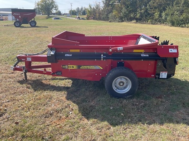 #58-•-2022-h-&-s-2213-manure-spreader-image-2