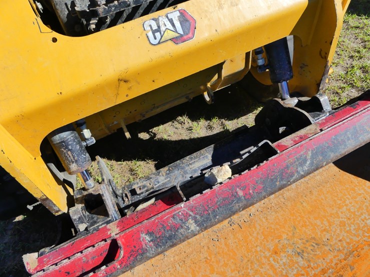 2022-caterpillar-259d3-image-11