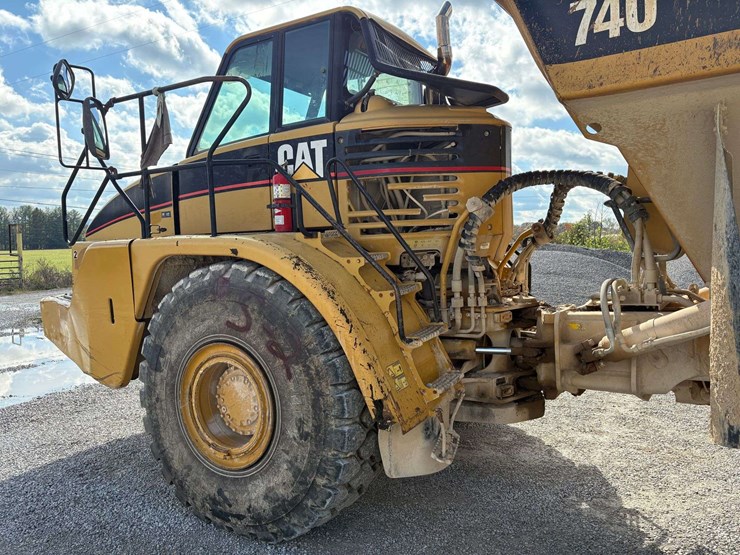 2006-caterpillar-740-image-16