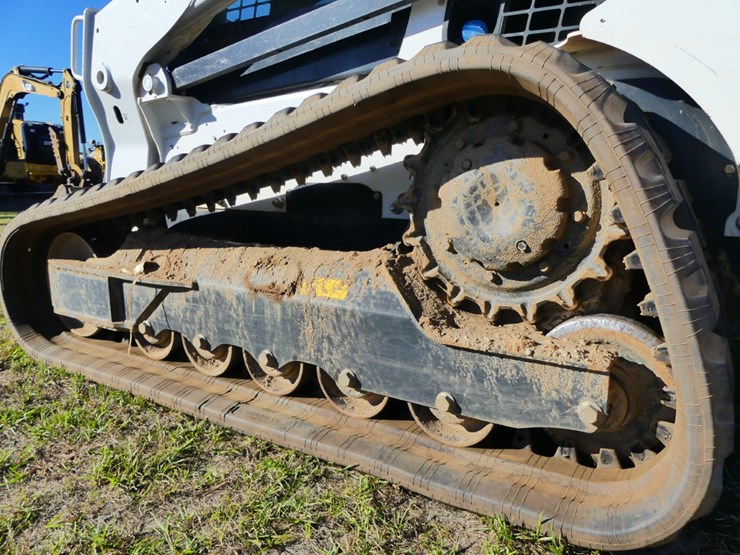 2023-bobcat-t770-image-6