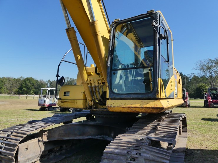 2015-komatsu-pc210-lc-image-12
