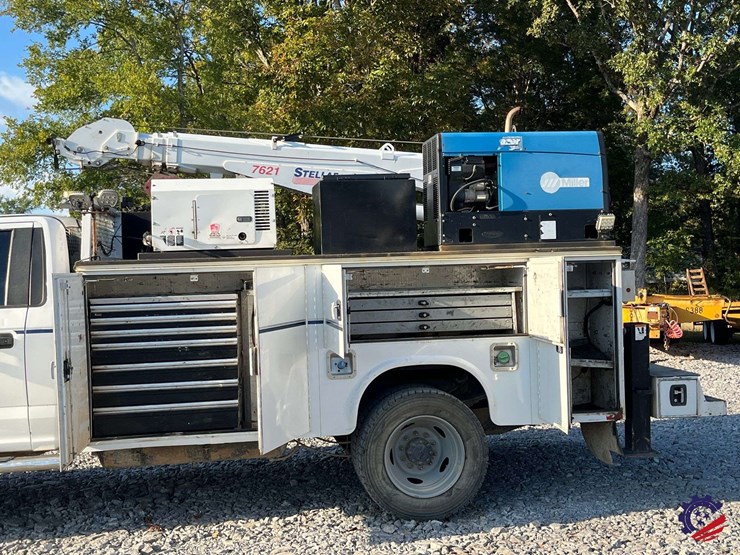 2017-ford-f550-xl-image-21