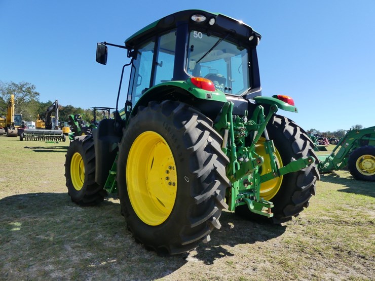 2022-john-deere-6120m-image-3