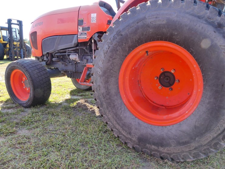 2018-kubota-l4701-image-8