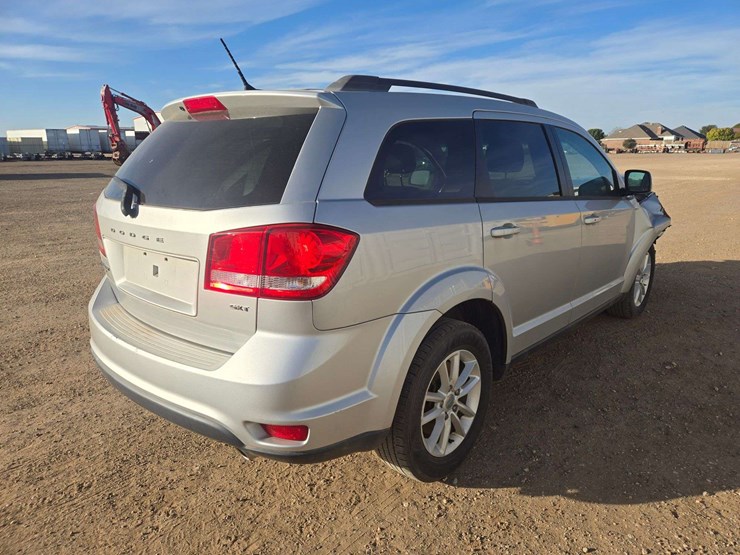 2013-dodge-journey-sxt-image-5