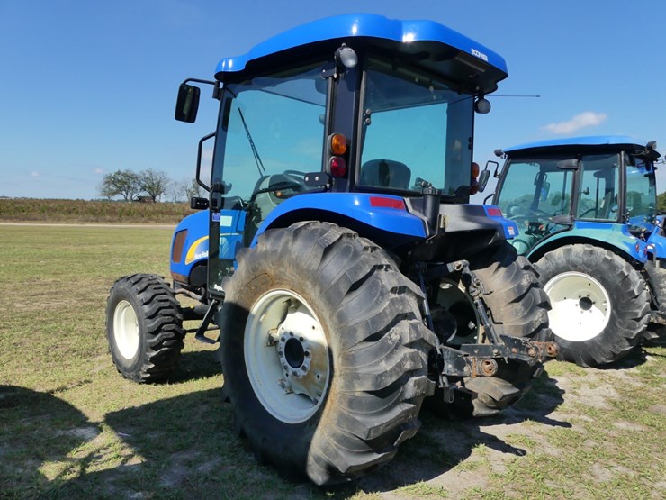 new-holland-t2420-image-4