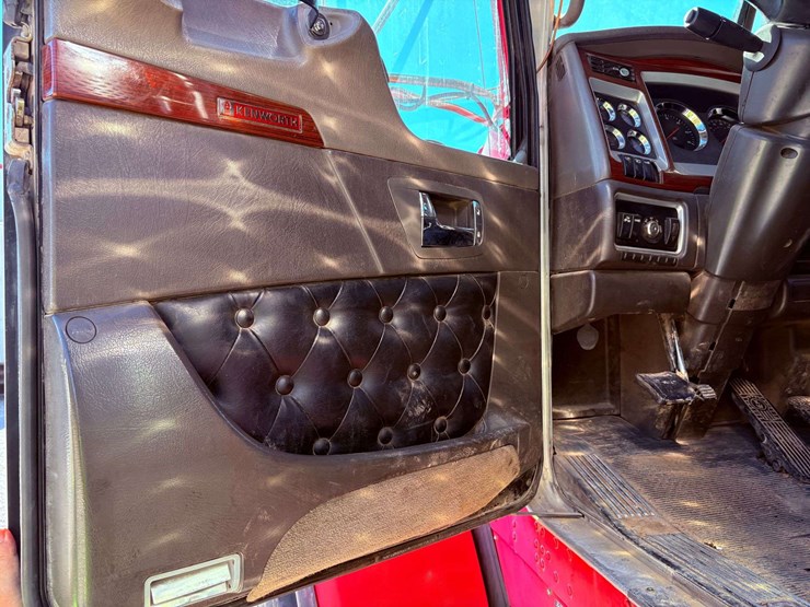 2007-kenworth-t800-image-59