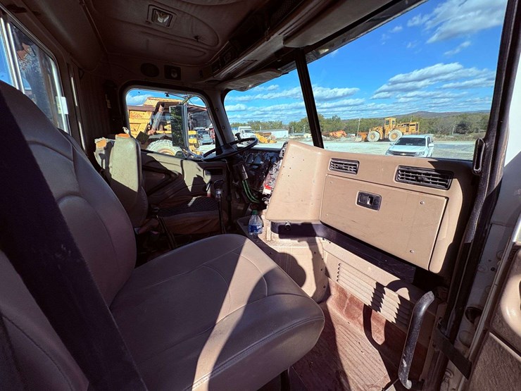 2007-international-paystar-5600i-image-47