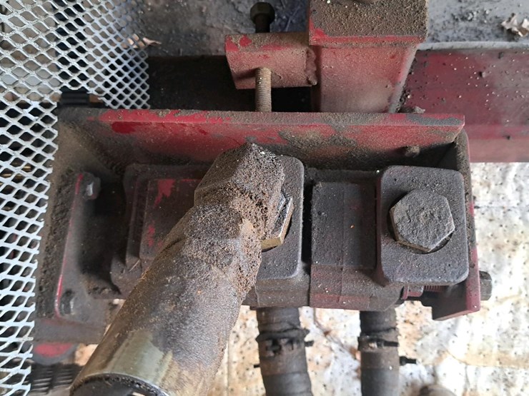 #217-•-hydraulic-pumps-image-8