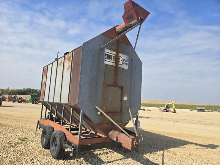 #5852-•-siper-b-dryer-on-running-gear-image-6