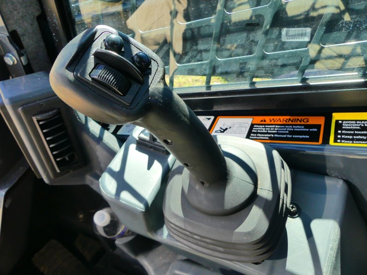 2023-deere-333g-image-15