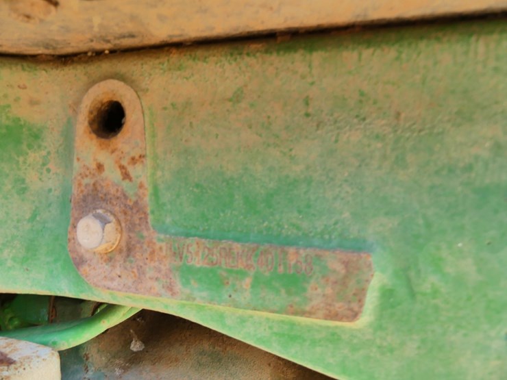 2018-john-deere-5125r-image-15