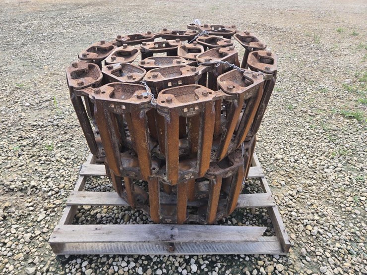 #5828-•-skid-loader-steel-tracks-for-10.5-&-12.5-tires-image-3