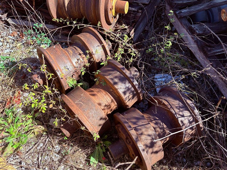 caterpillar-375-image-6