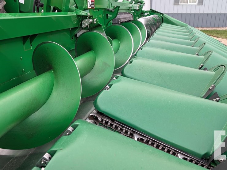 john-deere-c12f-image-12