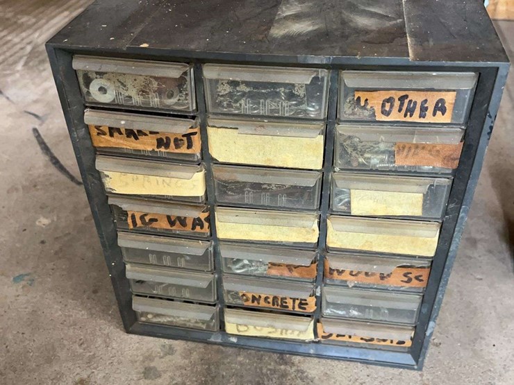 screw-cabinet,-electrical-assortment,-wood-keys-image-5