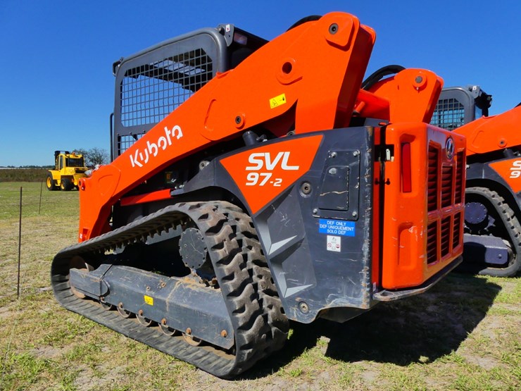2023-kubota-svl97-2-image-4