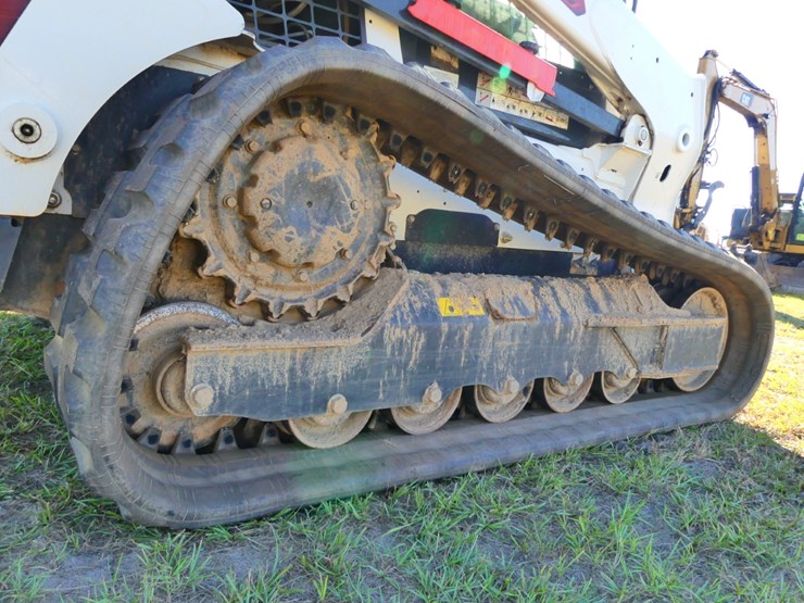 2023-bobcat-t770-image-5