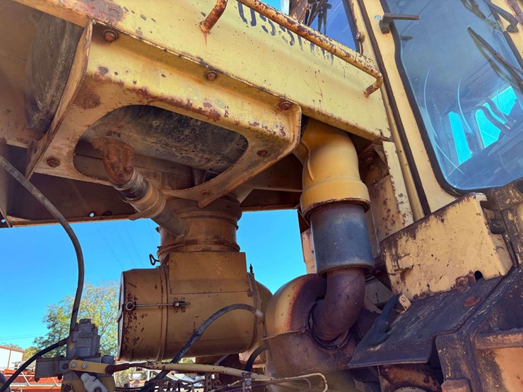 1984-caterpillar-d9l-image-40