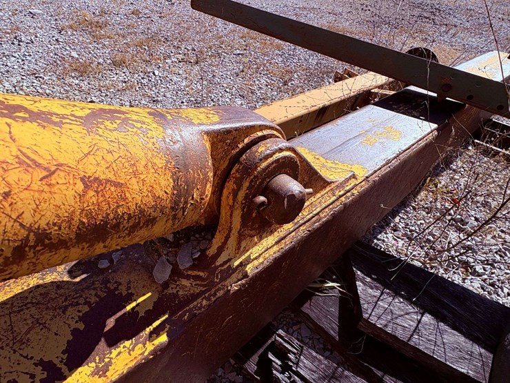 cat-semi-u-push-blade-image-32