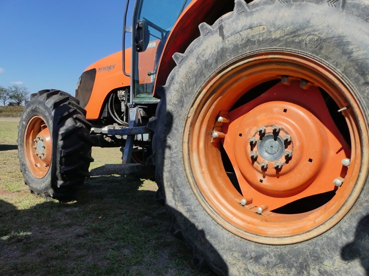 2009-kubota-m108s-image-8