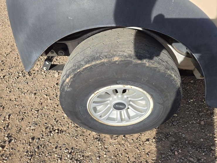 2017-club-car-precedent-golf-cart-image-8