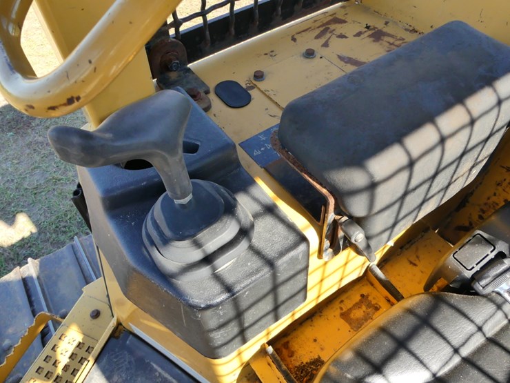 2007-caterpillar-d5g-lgp-image-12